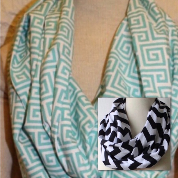 Gorgeous Black/White Chevron Infinity Scarf - Picture 4 of 5